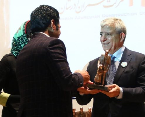 تقدیر از معلمان برگزیده و همکاران برنامه