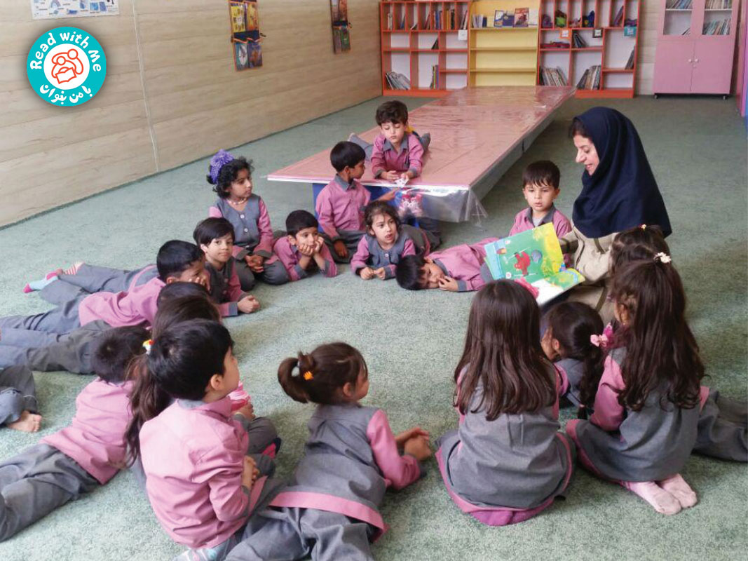 بچه‌های پیش‌دبستانی و کلاس اول بلندخوانی کتاب مرغ سرخ پاکوتاه برای بچه‌های پیش‌دبستانی و کلاس اول 
