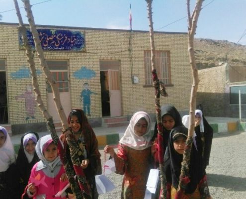 بلندخوانی کتاب پرنده‌ی قرمز، زاهدان، بهمن 96