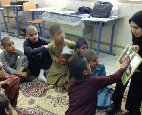 بلندخوانی کتاب چه و چه و چه یک بچه، زاهدان، فروردین97