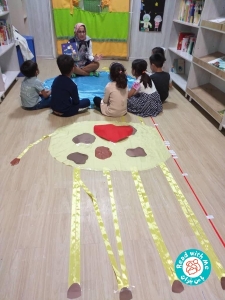 I Am Not a Chair! Reading Aloud Session – Read with Me in Tehran – June 2019 (2)