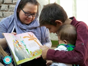 Reading Aloud Session in the Brick Kilns – Read with Me in MahmouAbad – June 2019 (1)