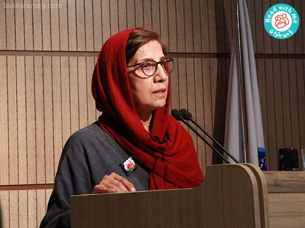 زهره قایینی در کنفرانس